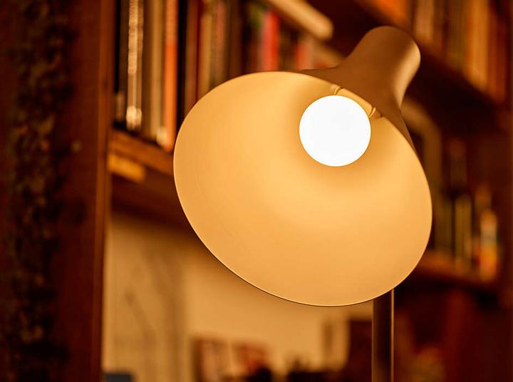 Actual product image Philips Benno (E14, 40 W, 470 lm, 1 x, F)