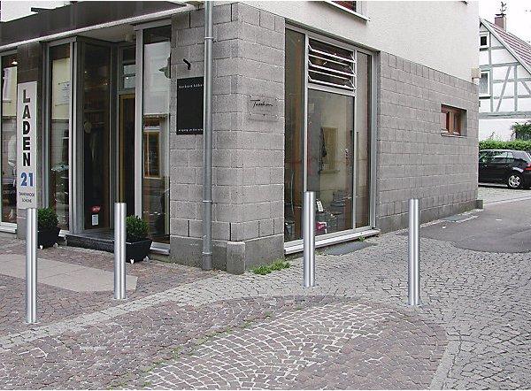 Produktbild Urbanus Edelst.-Sperrpf., mit Abschlussk., mit Bodenh. z. Einbet., Ø 60mm