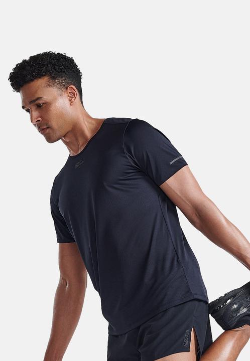 Produktbild 2XU Light Speed Tech Tee (S)