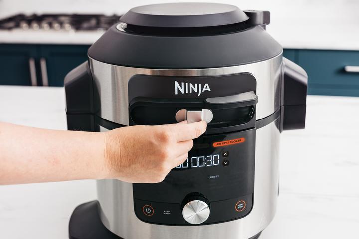Actual product image Ninja OL650EUFoodi MAX 12-in-1 SmartLid Multicooker (CH plug)