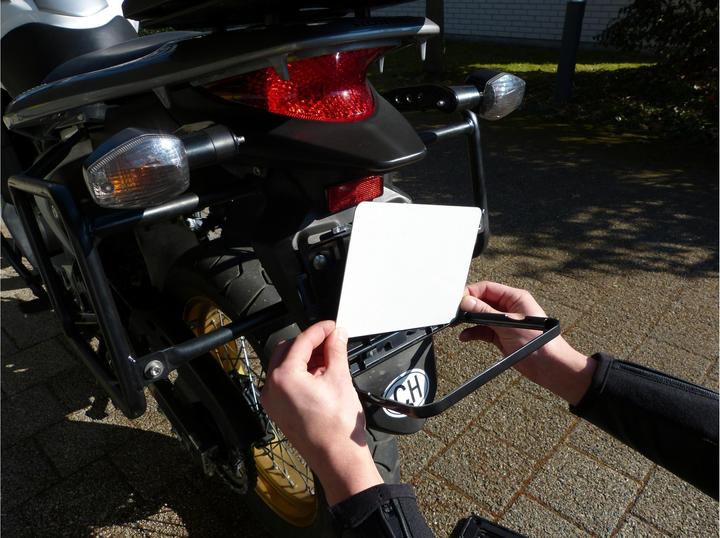 Produktbild Easyklick Kennzeichenhalter für Motorrad (Heck, Universal)