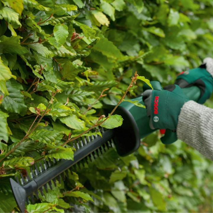 Produktbild Bosch Home & Garden EasyHedgeCut 18V-52-13 (Akkubetrieb)