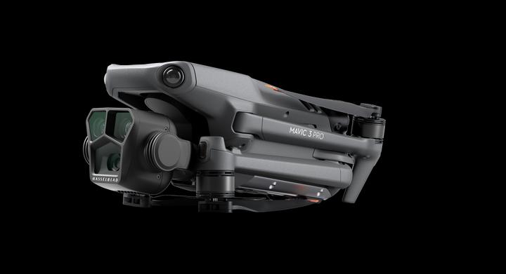 Immagine prodotto DJI Mavic 3 Pro Fly More Combo incl. RC (43 min, 958 g, 48 Mpx)