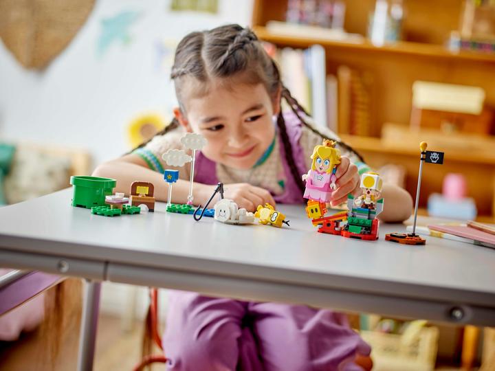 Image du produit LEGO Aventure avec la ® Peach™ interactive (71441, LEGO Super Mario)