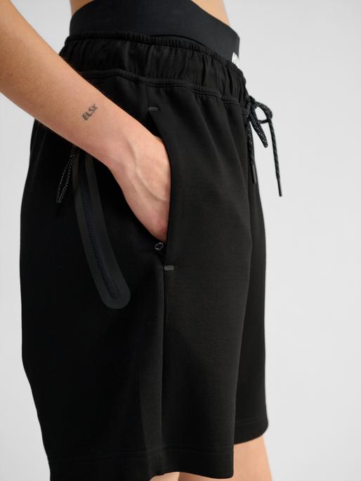 Actual product image hummel hmlTECH FLEECE SHORTS (XL)