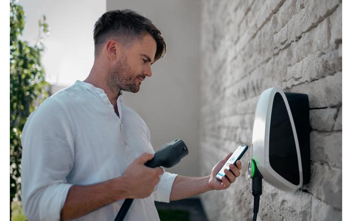 Image du produit EVBox Elvi V3.3 E3320-A350X-11.3 (Type 2, 22 kW, 32 A, Câblé en dur)