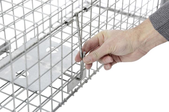 Actual product image Kerbl 299469 Alive Predator Super Box Trap, 105cm L x 26cm W x 26cm H