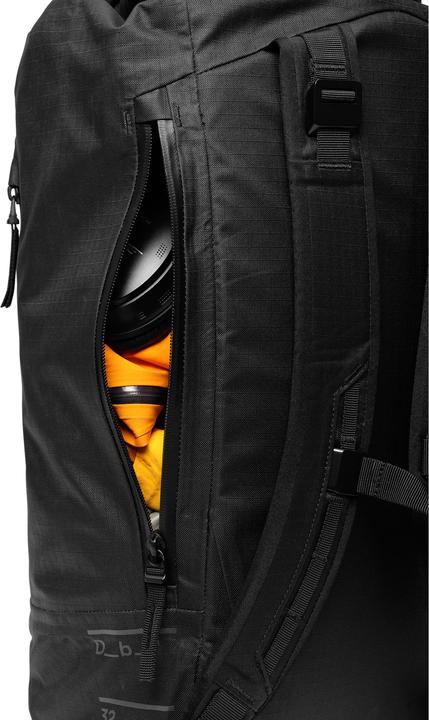 Actual product image DB Sports Essential Rolltop Backpack -reppu, 32L, Black Out (32 l)