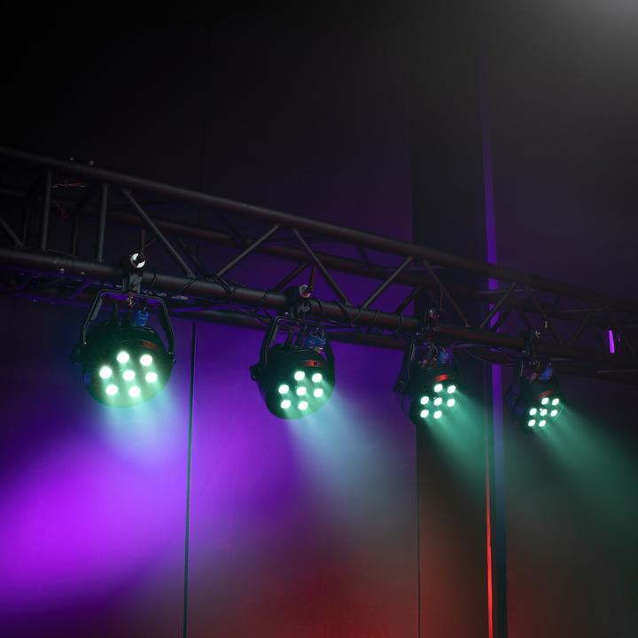 Produktbild ROOT® PAR 6 6 x (LED)