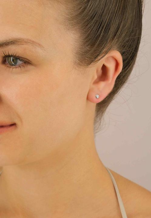 Actual product image Muau Stud earrings frame setting (White gold 750)