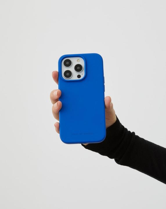 Immagine prodotto iDeal Of Sweden Cover in silicone di design blu cobalto (Apple iPhone 15 Pro Max)