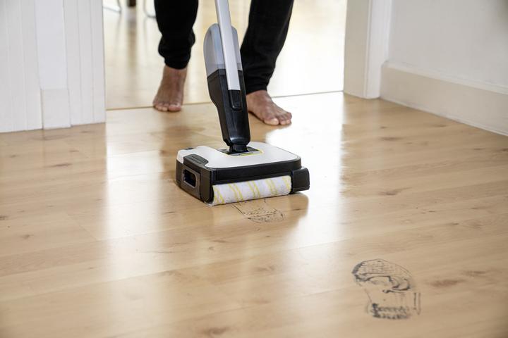 Actual product image Kärcher Professional Universal roller yellow