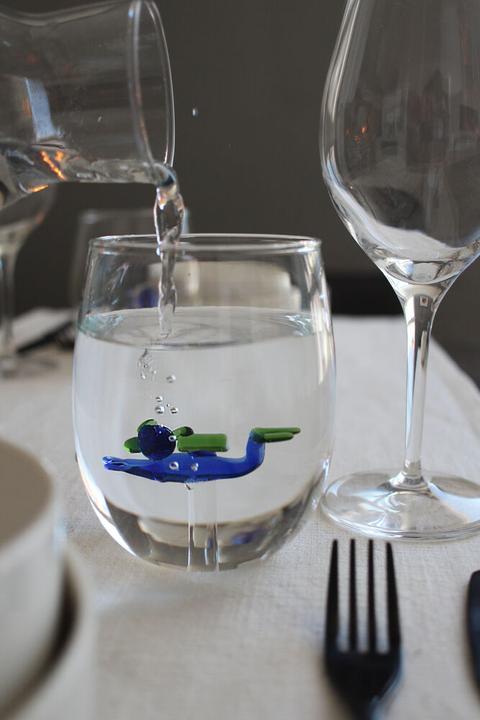 Actual product image Winkee Drinking Glasses - Handmade Scuba Diver (1 x)