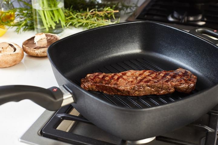 Image du produit Swiss Diamond XDClassic (28 cm, Poêle à grillades, Aluminium)