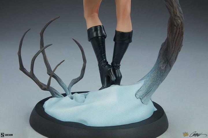 Produktbild Sideshow Fairytale Fantasies Collection “Red Riding Hood” Statue