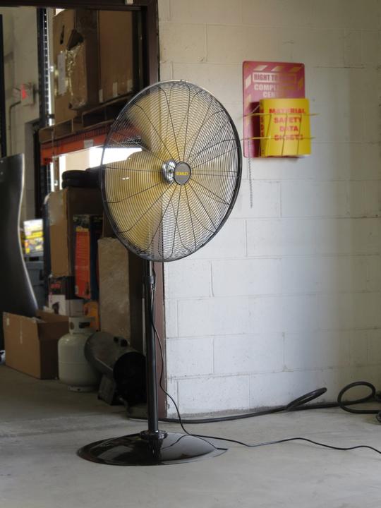 Produktbild Stanley Standventilator (82 dB)