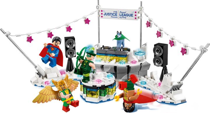Actual product image LEGO The Justice League Anniversary Party (70919, LEGO DC)
