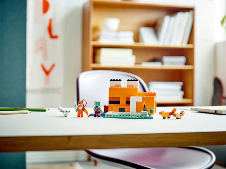 Actual product image LEGO The Fox Lodge (21178, LEGO Minecraft)