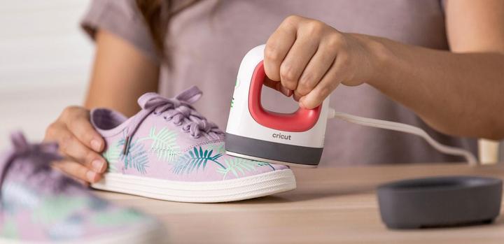Actual product image Cricut EasyPress Mini