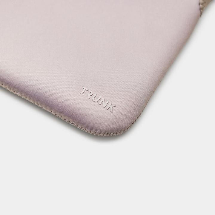 Actual product image Trunk Neoprene Sleeve (13", Apple)