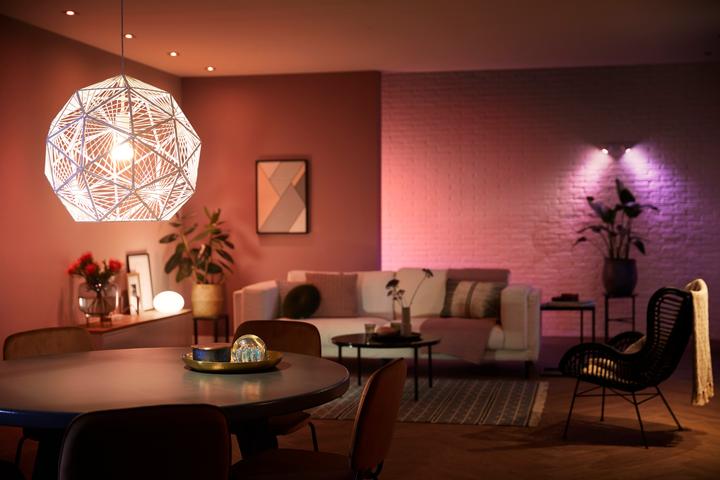 Immagine prodotto Philips Hue Starter Kit (E27, 11 W, 1100 lm, 1 x, F)