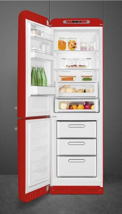 Actual product image Smeg Retro style fridge-freezer FAB32LRD5 Red, Left (331 l)