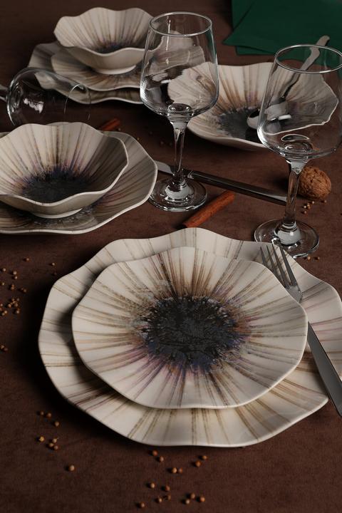 Actual product image Hermia Theodora (24 Piece)
