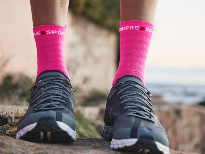 Actual product image Compressport Pro Racing Socks v4.0 Ultralight Run High (39 - 41)
