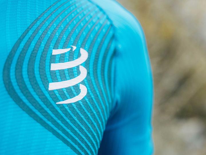 Actual product image Compressport Trail Postural SS Top Hawaiian Ocean (L)