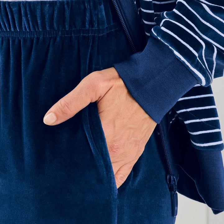 Actual product image Erwin Müller Ladies' Leisure Suit (40)