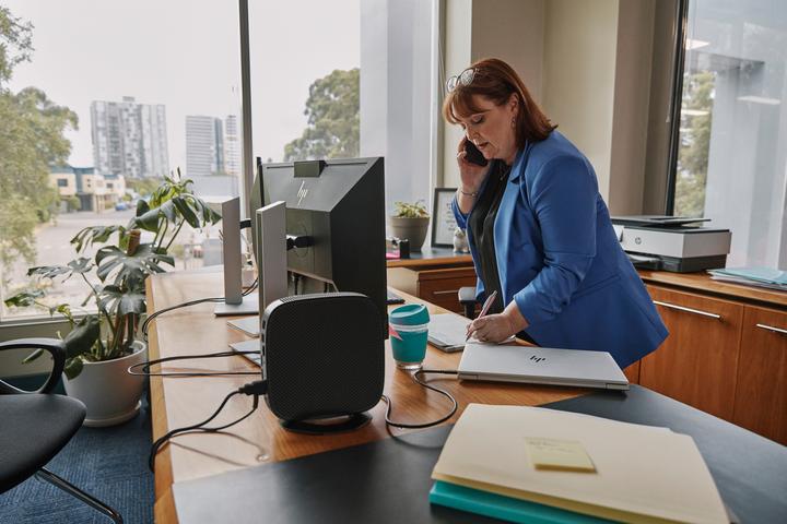 Produktbild HP Elite mt645 G7 Mobile Thin Client AMD Ryzen 3 5425U 35,56cm 14Zoll FHD AG 8GB DDR4 256GB/SSD IGEL (14", AMD Ryzen 3 5425U, 8 GB, 256 GB, DE)