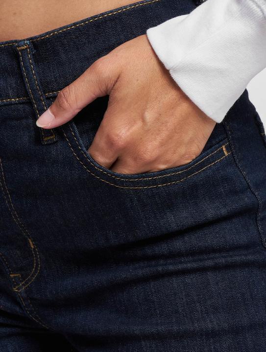 Actual product image Levis 720 High Rise Super Skinny deep serenity (W25/L28)
