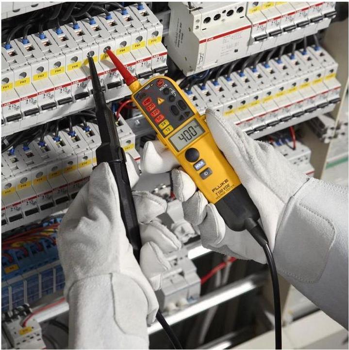 Produktbild Fluke Zweipoliger Spannungsprüfer T130 (CAT III 690V, CAT IV 600V)