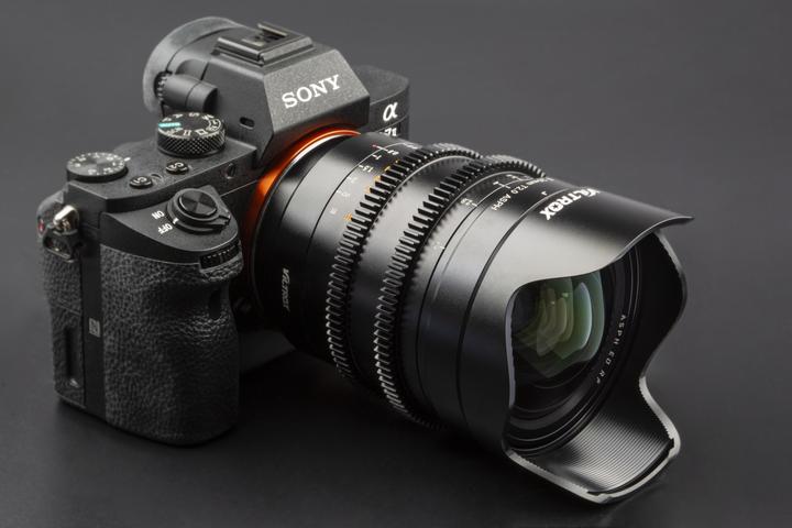Image du produit Viltrox E-20mm T2.0 S Full Frame, Manual focus Cine lens for Sony E mount, 20mm/T2.0 (Sony E, APS-C / DX)