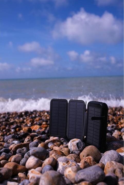 Actual product image Boompods Neutron Fold Solar Powerbank 16000mAh (16000 mAh)