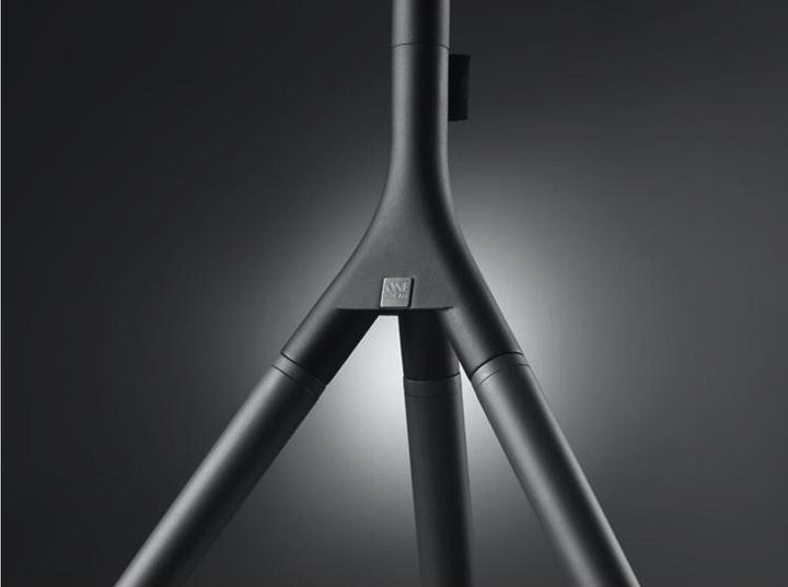 Actual product image One for All Full Metal Tripod WM7461 (Universal, 65", 30 kg)