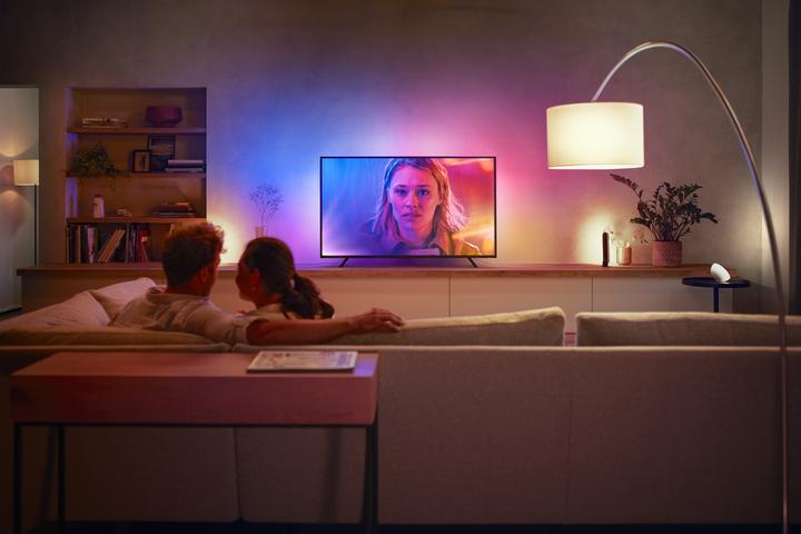 Immagine prodotto Philips Hue Play Gradient Lightstrip 65 (RGBW, 254 cm, Interno)