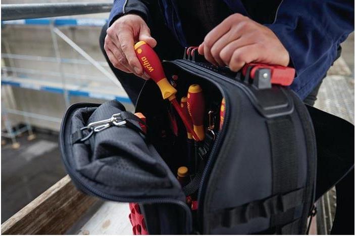 Produktbild Wiha Elektriker Werkzeugrucksack 27tlg Elektriker Grundausstattung stabiler Standboden Laptopfach (27 Teile)