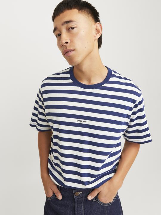 Actual product image Jack & Jones Gestreift Rundhalsausschnitt T-shirt T-shirt (XS)