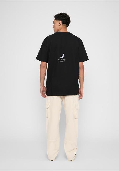 Actual product image Urban Classics Vive la Liberte Oversize Tee - 16543 (XL)
