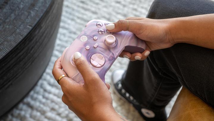 Actual product image Microsoft Xbox Wireless Controller - Dream Vapor (Special Edition) (Xbox Series X, Xbox Series S, Xbox One X, Xbox One S)