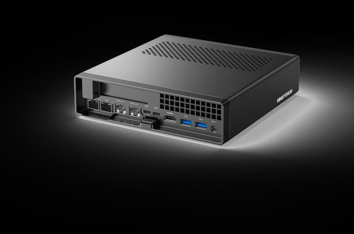 Immagine prodotto Minisforum MS-01-S1390 (Intel Core i9-13900H, 64 GB, 1000 GB, Grafica Intel Iris)