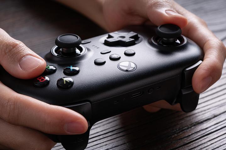 Produktbild 8bitdo Ultimate (Xbox One S, Windows, Xbox Series X, Xbox Series S, Xbox One X)