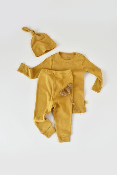 BabyCosy Set. Hose. T-shirt langarm. Mütze