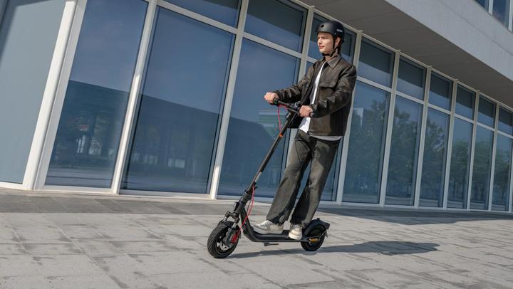 Actual product image Segway-Ninebot F2 D II (20 km/h, 55 km, 400 W)