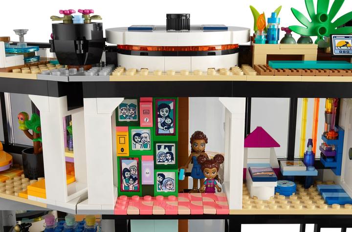 Produktbild LEGO Andreas moderne Villa (42639, LEGO Friends)