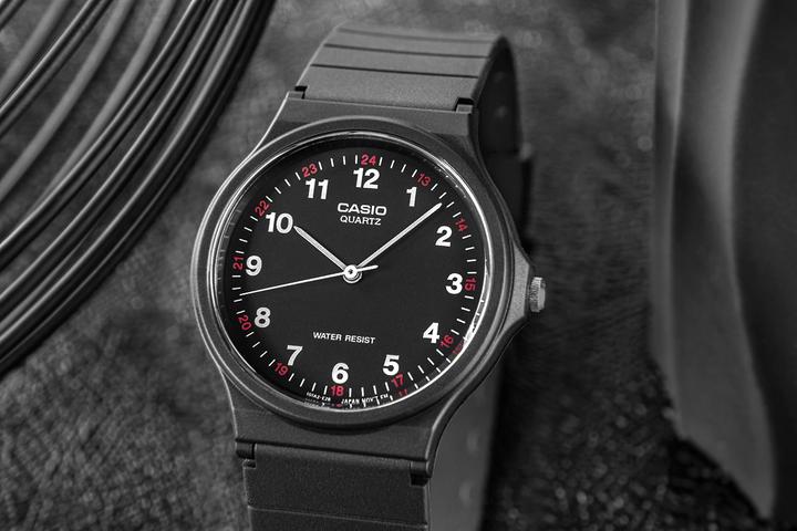 Immagine prodotto Casio MQ24-7B2 (Orologio da polso analogico, 34 mm)