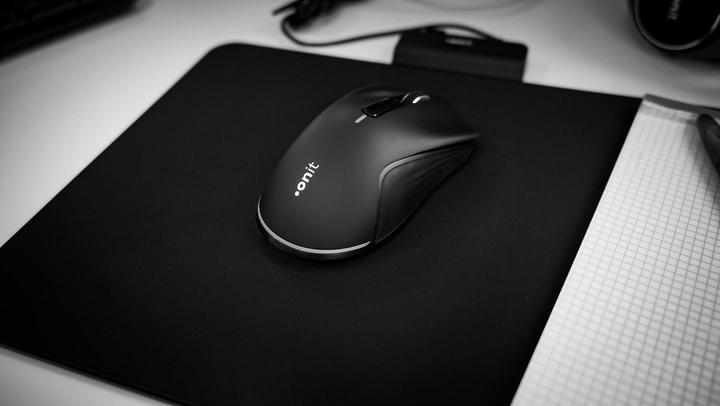 Actual product image Onit Inductive mouse and mouse pad (Wireless)