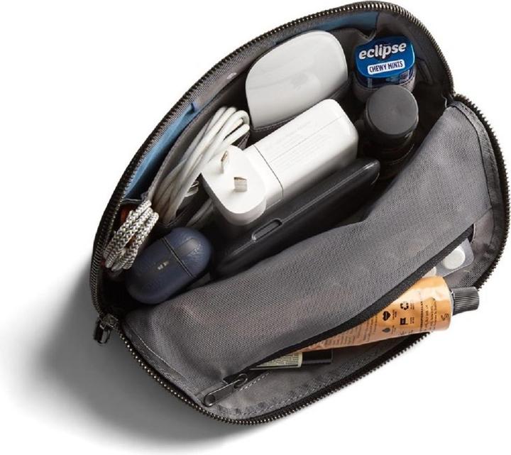 Actual product image Bellroy Desk Caddy (Manicure set)