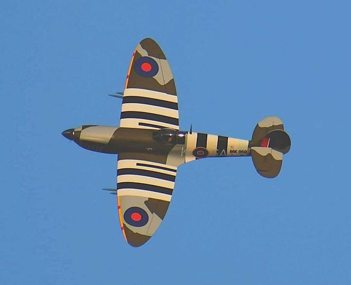 Image du produit Seagull Models SG-Models ) Spitfire 80" 35-45ccm AVEC train rentrant électrique ARF (Oiseau de guerre)